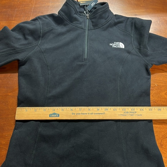 The north face 100wt glcr Qz women pullover 1/4 zip - Picture 7 of 12